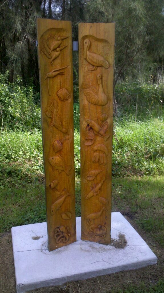 wood carvers pole