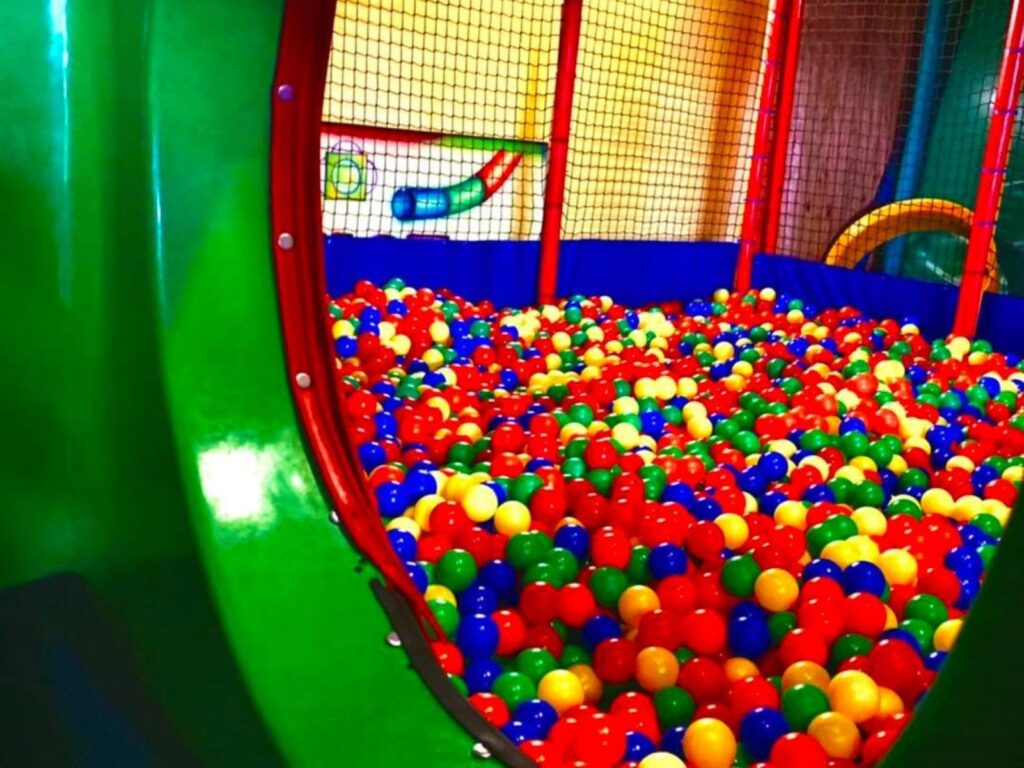 Soft play balls